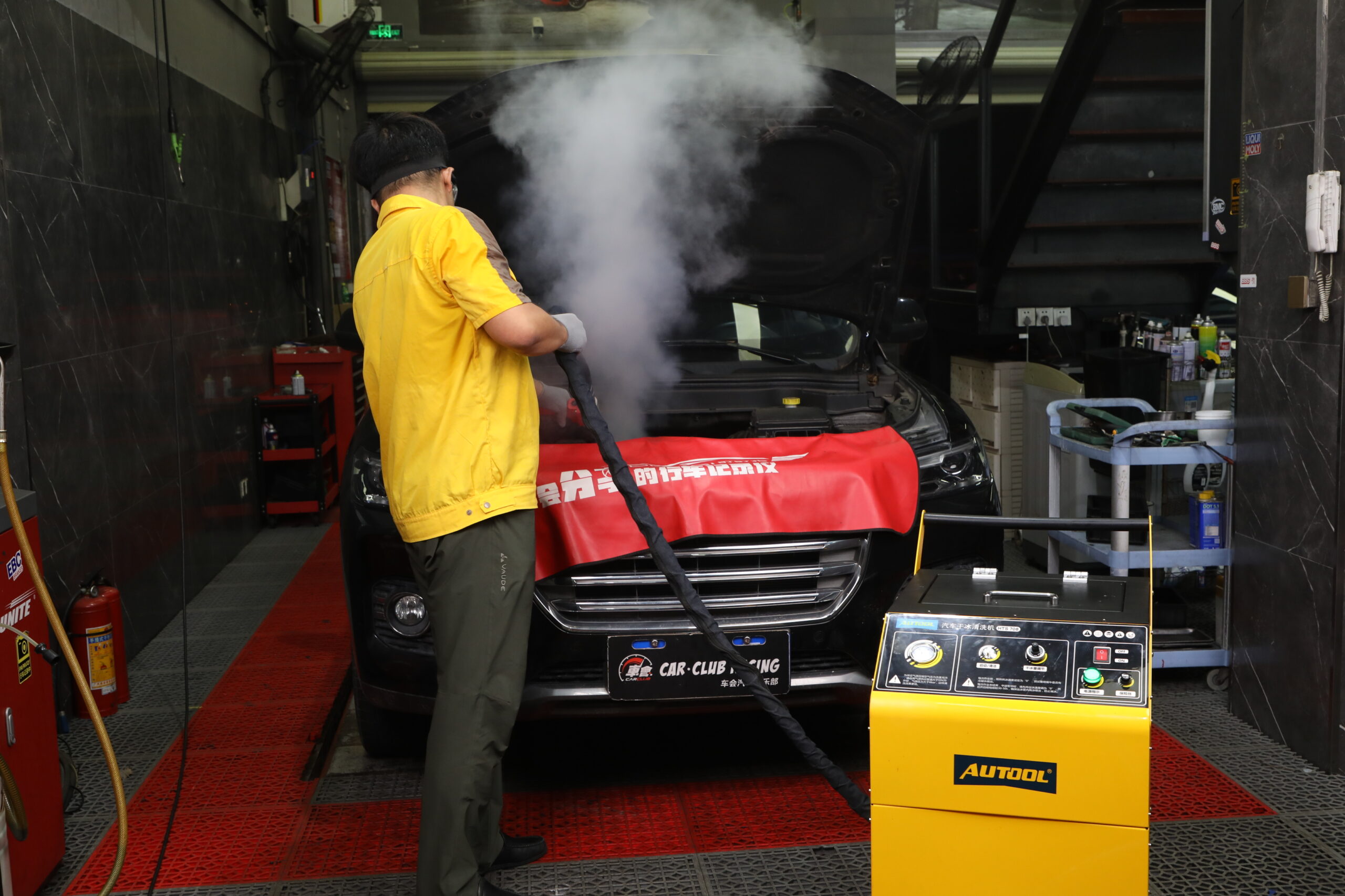 Dry Ice Blasting Complete Beginner's Guide AUTOOL